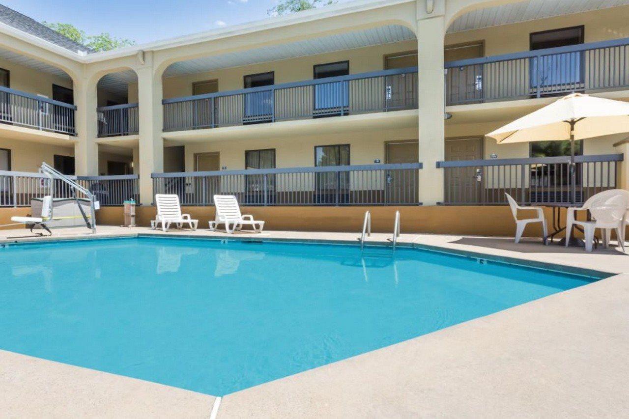 Inn Days By Wyndham Elberton