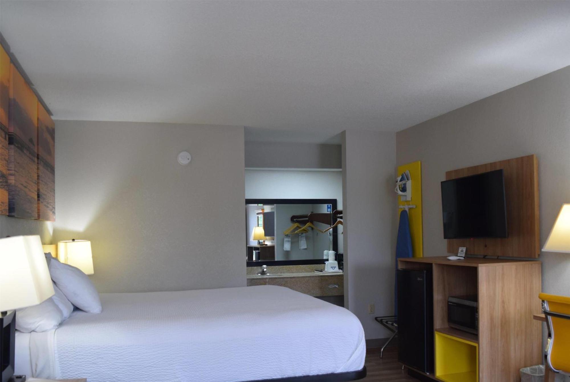 Days By Wyndham Inn 2*