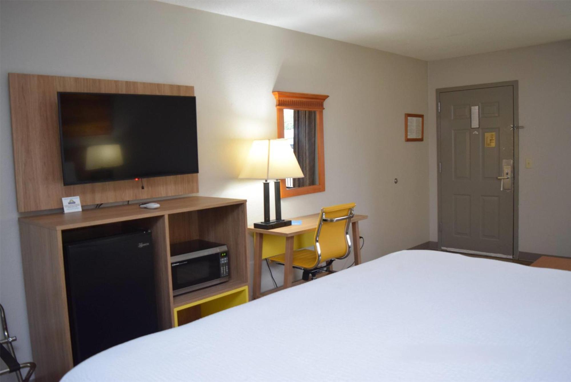 Days By Wyndham Inn Elberton